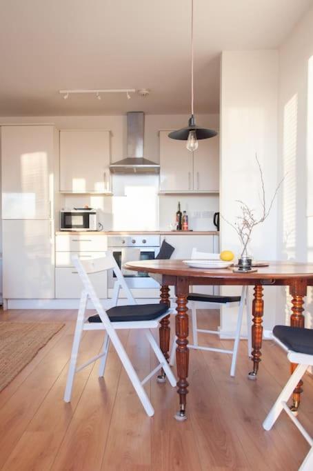 2 Bed 2 Bath Apartment With Canal View ダブリン エクステリア 写真