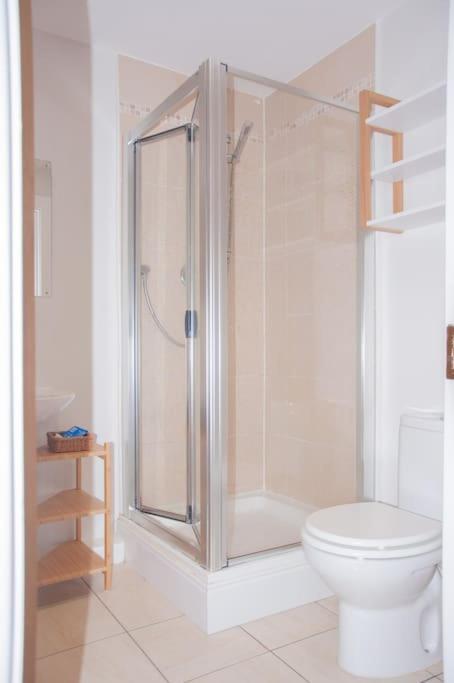 2 Bed 2 Bath Apartment With Canal View ダブリン エクステリア 写真